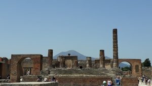 Die antike Stadt Pompeji, die vor nahezu 2000 Jahren bei einem verheerenden Ausbruch des Vesuvs vom Erdboden verschwand