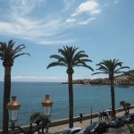 Palmen säumen die Uferpromenade von Ajaccio, der Hauptstadt von Korsika, Kreuzfahrtausflug