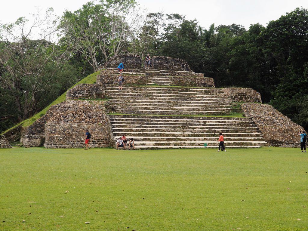Mayastätte Altun Ha  beim Landausflug in Belize