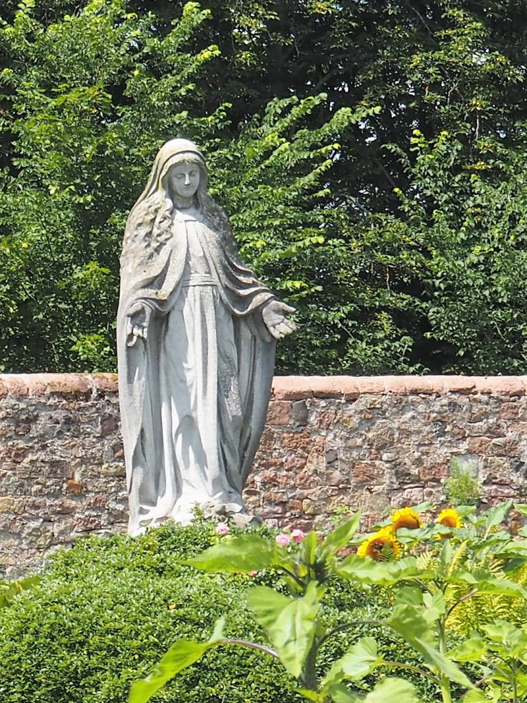 Impressionen vom Klostergarten Kloster Frauenberg Fulda
