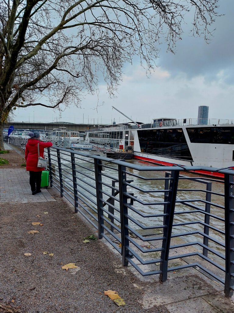 Die NickoSPIRIT liegt bereit für die adventliche Flusskreuzfahrt auf dem Rhein