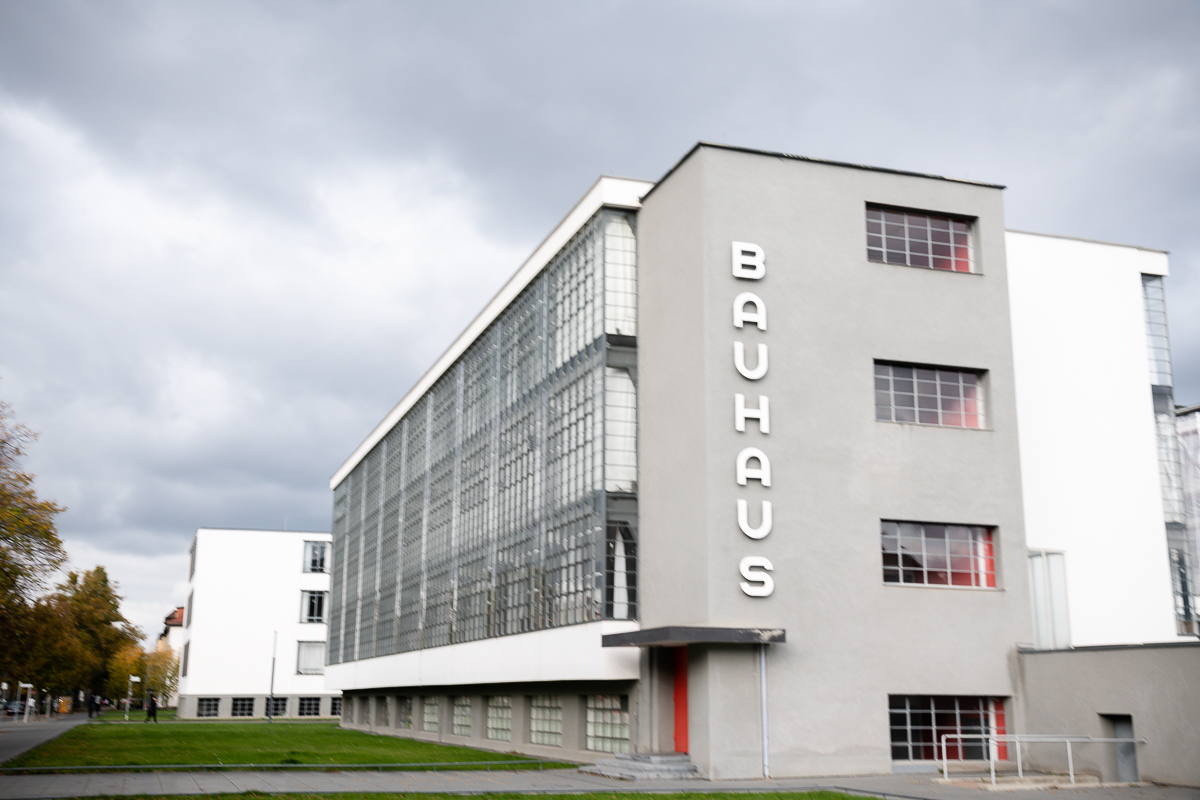 Auch das Bauhaus in Dessau gehört zu den UNESCO-Welterbestätten