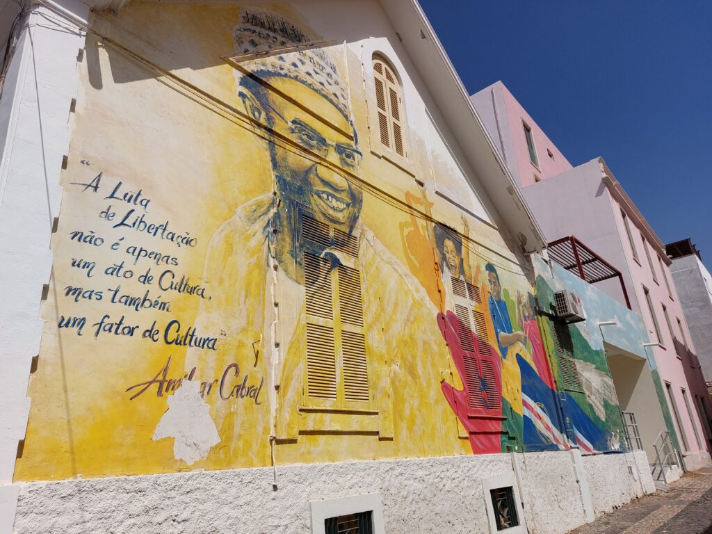 Bunte Architektur und Streetart auf den Kapverden